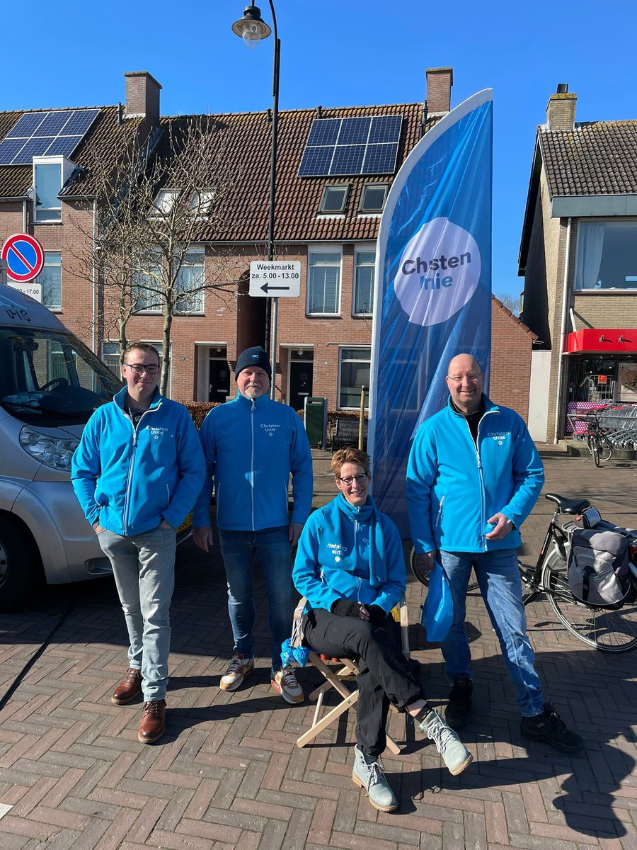 CUKapelle's tweet photo. Vandaag op de markt in @wemeldinge campagne gevoerd. Mooie gesprekken gehad! #samenverder #GR2022 https://t.co/neg5MNvk1M