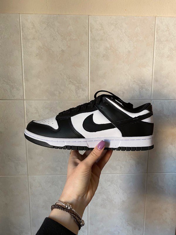 zonchigiulia's tweet photo. Scopri il {catalog}Nike % che vendo su @Vinted. Taglia 42 a 230,00 € €! https://t.co/Odx7roIGqx https://t.co/jNH2Fsk2Vz
