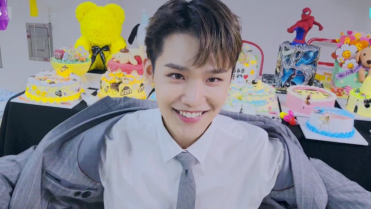cixinity's tweet photo. his pretty contagious smile🥺 https://t.co/26zaHOXC9P