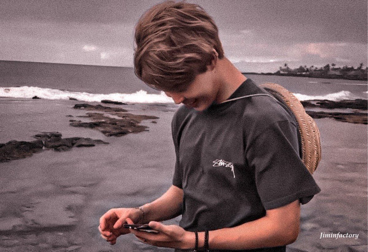 ☽ tweet media