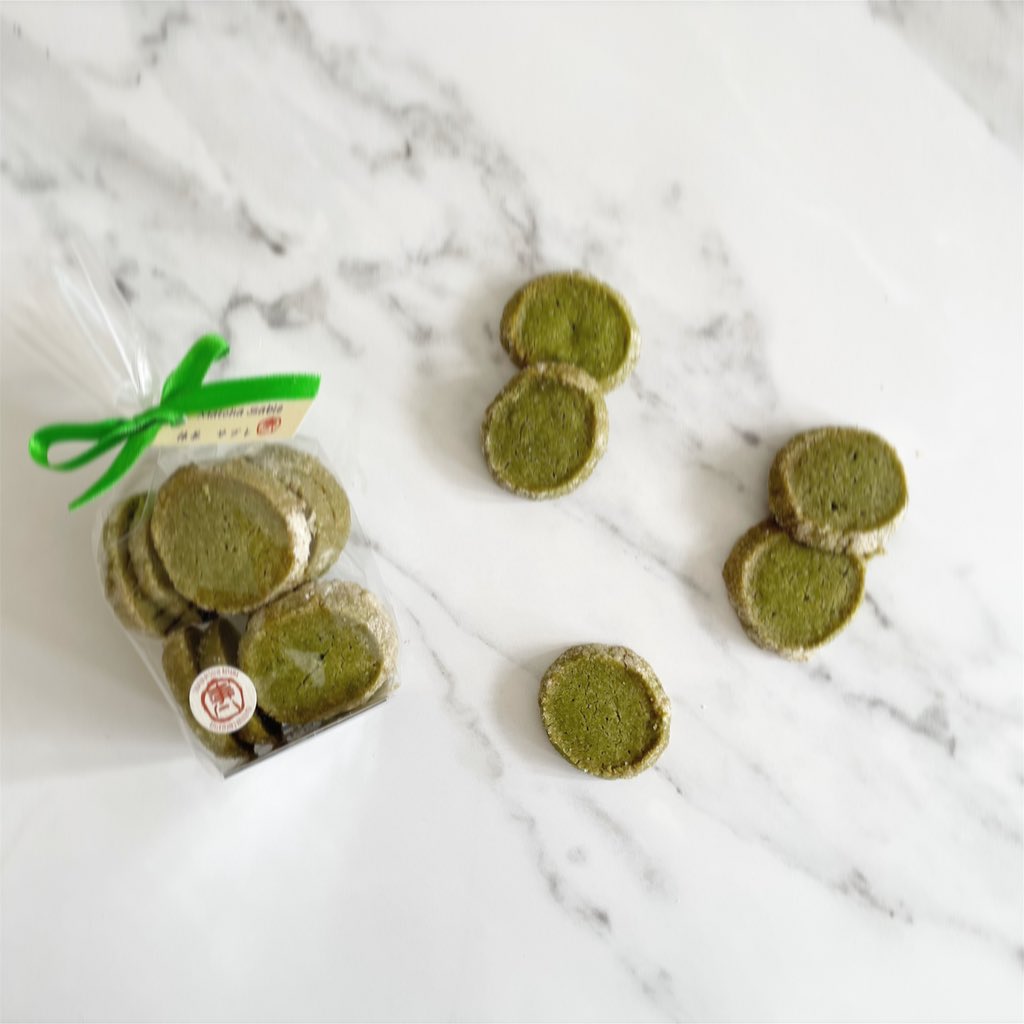 抹茶サブレMatcha Sable 
Available @rise_bakery_bar this weekend 💚there’s an eat-in area where you can enjoy warm &amp; fluffy Japanese bread and some treats like melting chocolate fondant❤️
@rise_bakery_bar さんでお抹茶サブレ、酒粕アロマたっぷりのケーキなど販売させて頂いています。