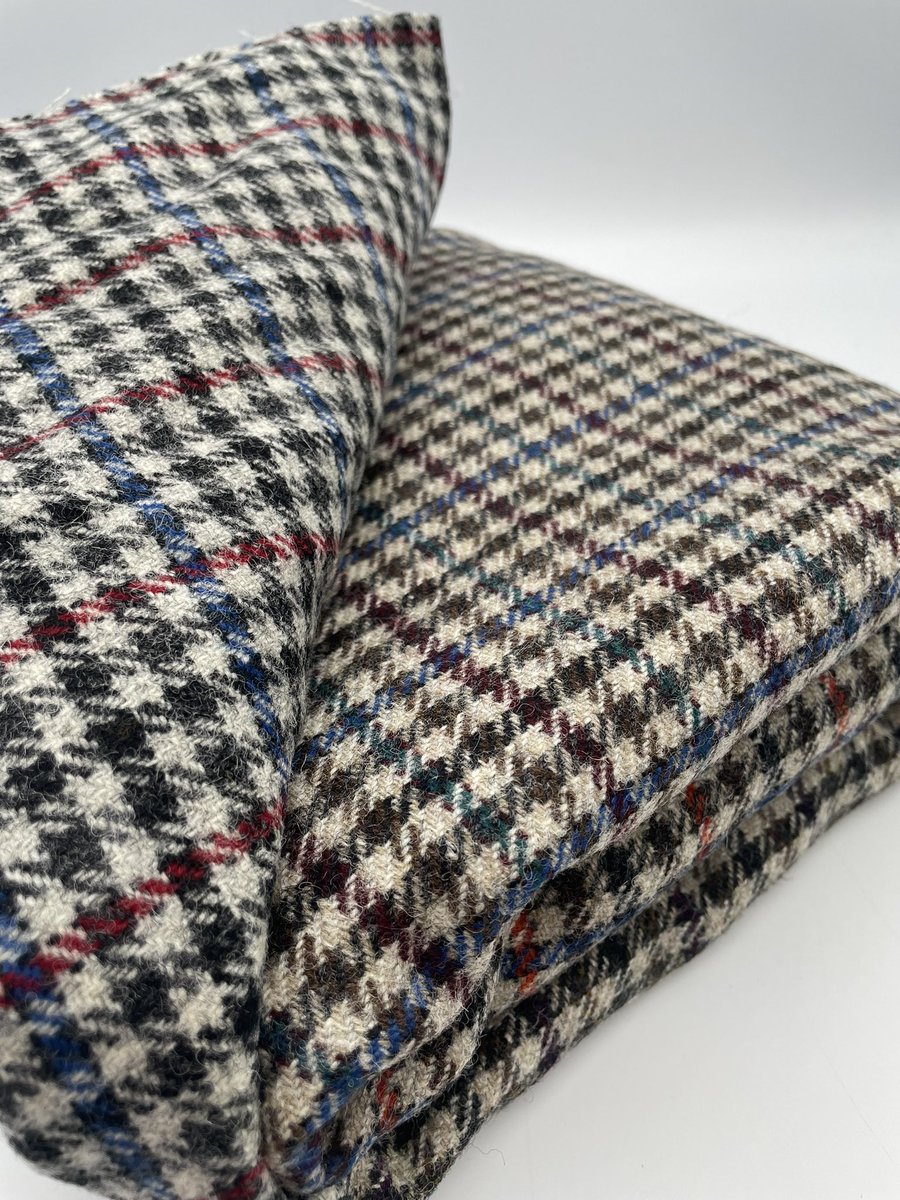 KabbaniTextiles's tweet image. Beautiful mix of colours with a overcheck design and a dogtooth finish. Perfect for #patchworking and #upholstery find this great length 2.5 meters x 1 meter on my #eBay #madeinengland #wool #patchwork