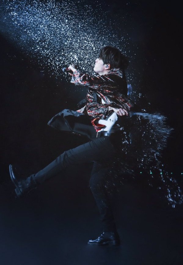Healinghours7's tweet photo. Min yoongi leaving all rappers jobless : a very SEXC thread for blessings to your ears https://t.co/eHemWxlgIQ