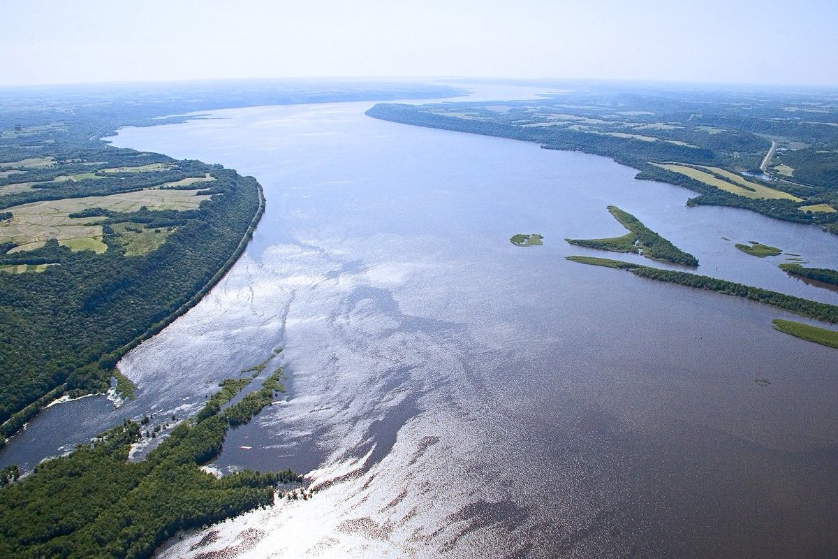 Дельта самой протяженной реки европейской части россии. Самая длинная река Миссисипи. Миссисипи Великая река. Миссисипи самая длинная река в мире. Миссисипи длиннее Волги.