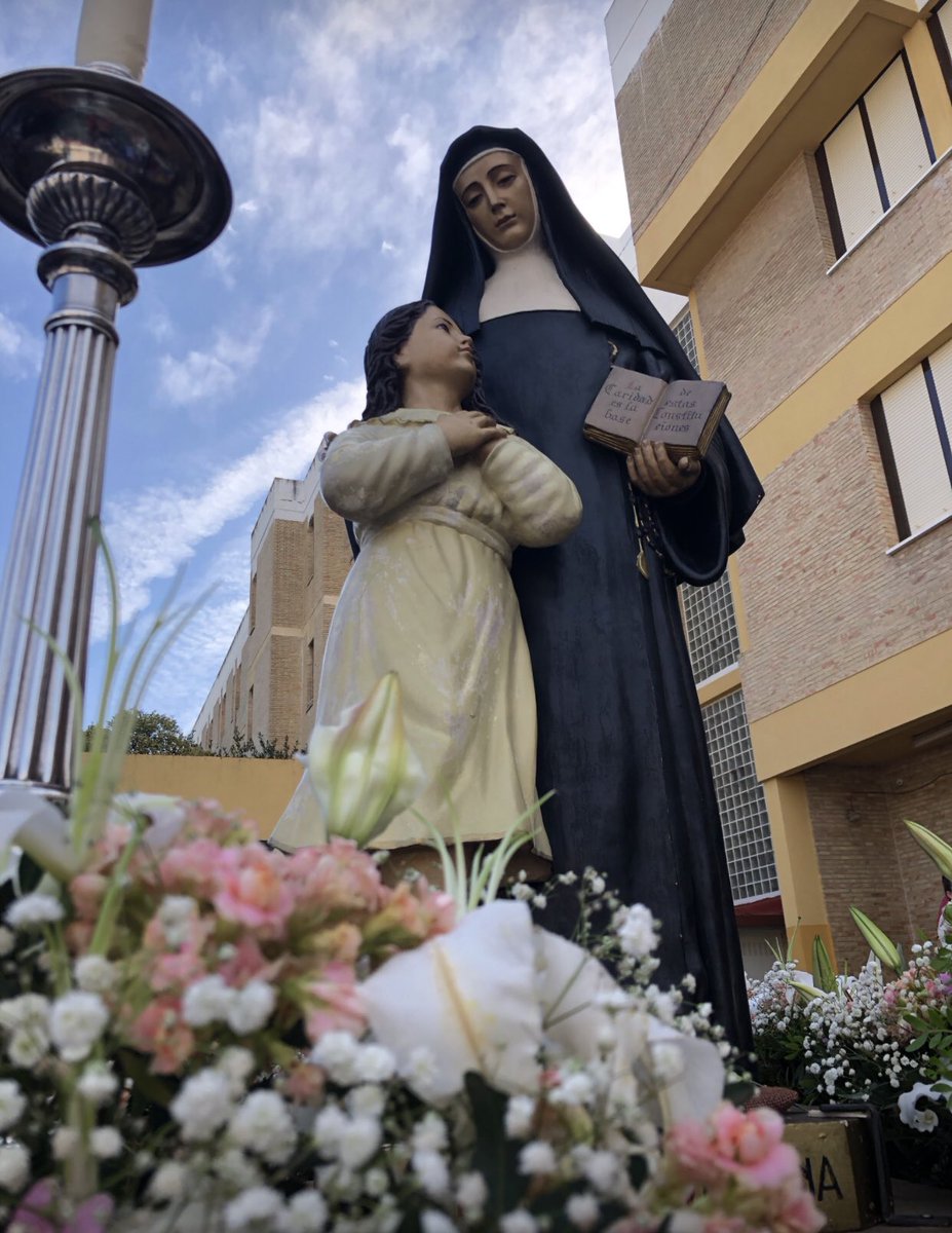 fpvedrunasev's tweet photo. Hace 196 años nació una pasión,un carisma.
Sta.Joaquina de Vedruna supo entender que el #amor es el punto de partida de todo. Hoy celebramos la fundación de la Congregación de las Hermanas Carmelitas de la Caridad en 1826. 
¡Feliz día a la familia #Vedruna !

#somosvedruna #fp https://t.co/ZIQORXN7ay
