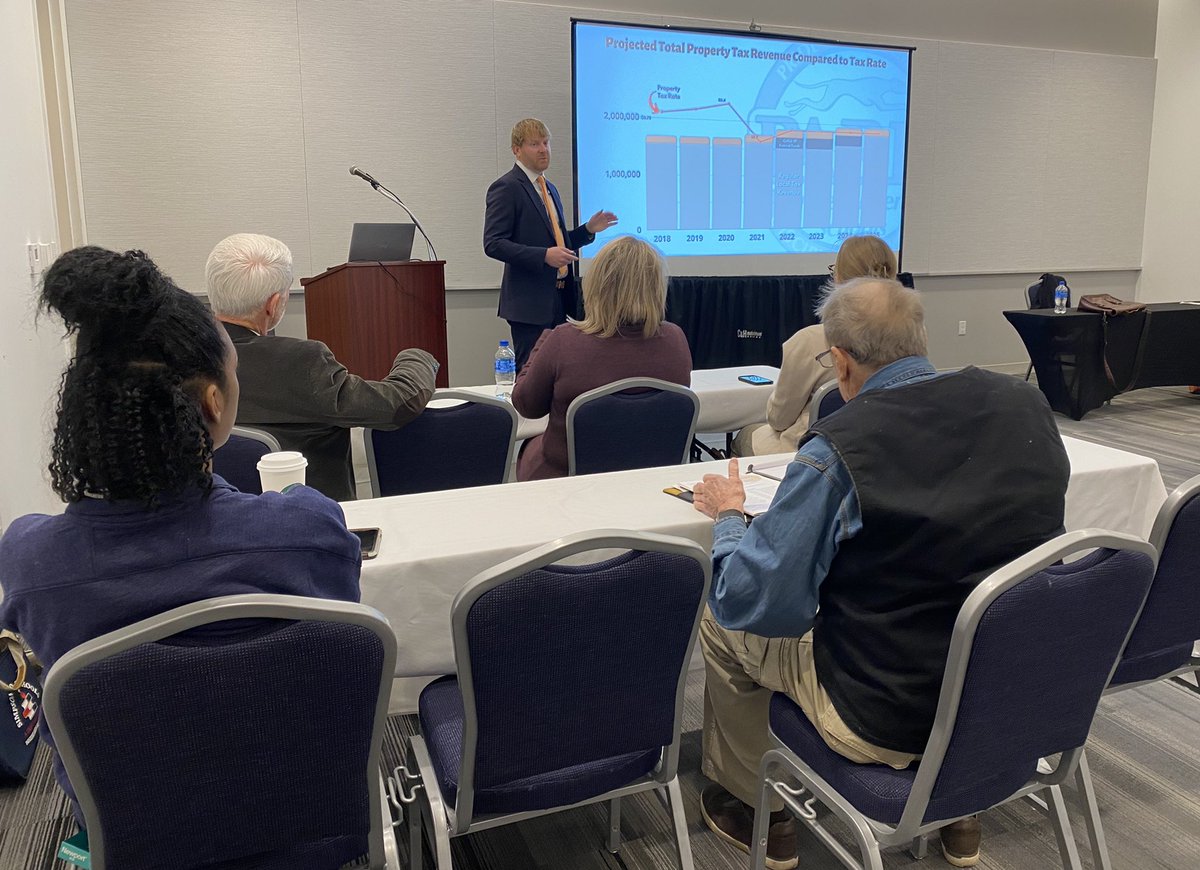 ksbanews's tweet photo. We are excited to start day 2 of #KSBA22! Learning about nickel tax funding for school facilities with @SchoolsParis Superintendent  @smccauley1287. https://t.co/1PluuspoBE