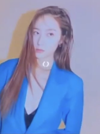 saveKRYSTAL's tweet photo. 💙 https://t.co/7TNtwpXHZ1