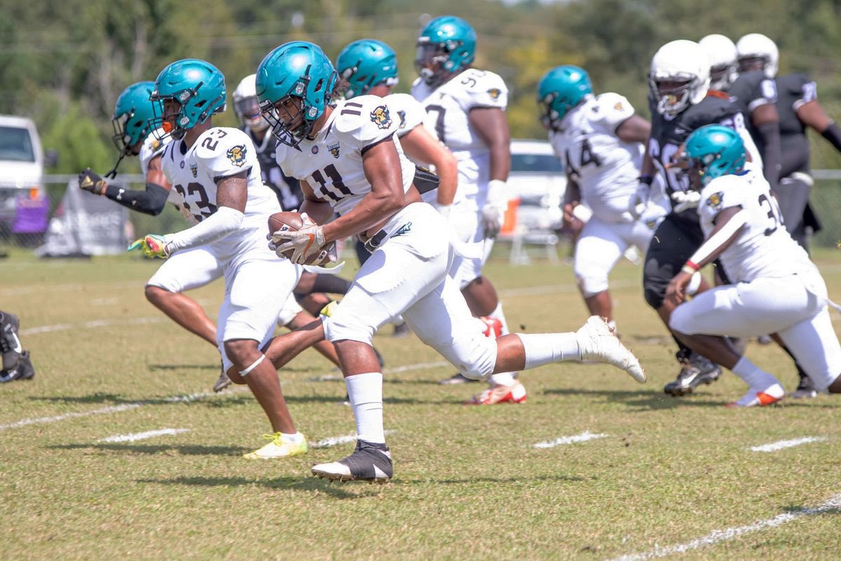 Blessed to receive my third offer from mti junior college <a href="/MTIFootball/">MTI JC Football</a> <a href="/bhernyscoutguy/">Brian Herny</a> <a href="/Coach_Smithey/">coach_smithey</a>  <a href="/CoachDerrickW/">DWill</a> @CoachMike_AC