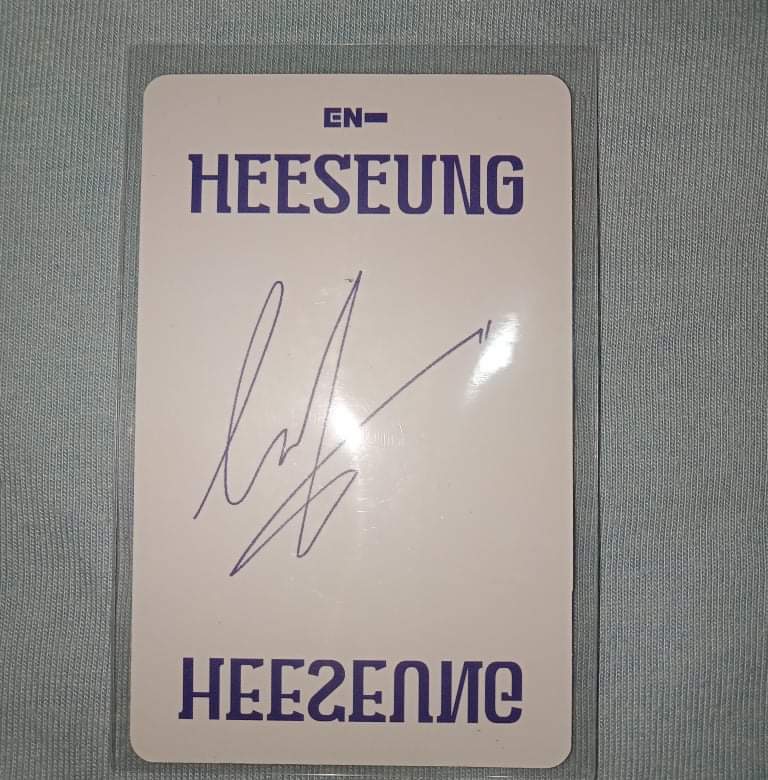 Next in line

Pa-quote reply na lang po "Mine Hee Holo PC"
 if you are willing to get the item po.