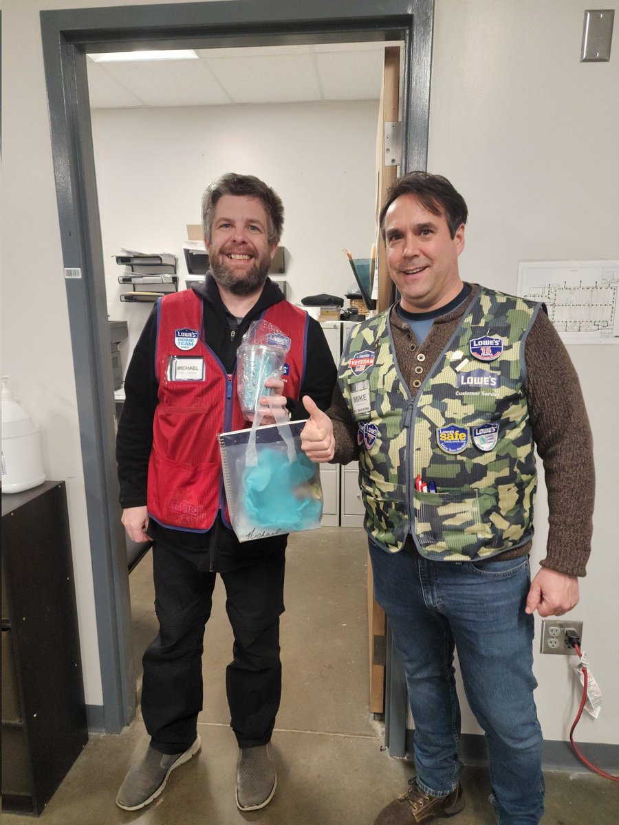 CaylaFrancis's tweet photo. Very special day yesterday. We thanked these two very important people in our store with lunch and gifts. Our SSA's Michael and Johnathan are vital to ensuring success with bringing in new talent. Thank you Kristen for making their amazing gift bags. They loved them! https://t.co/YcRZ3Y4jux
