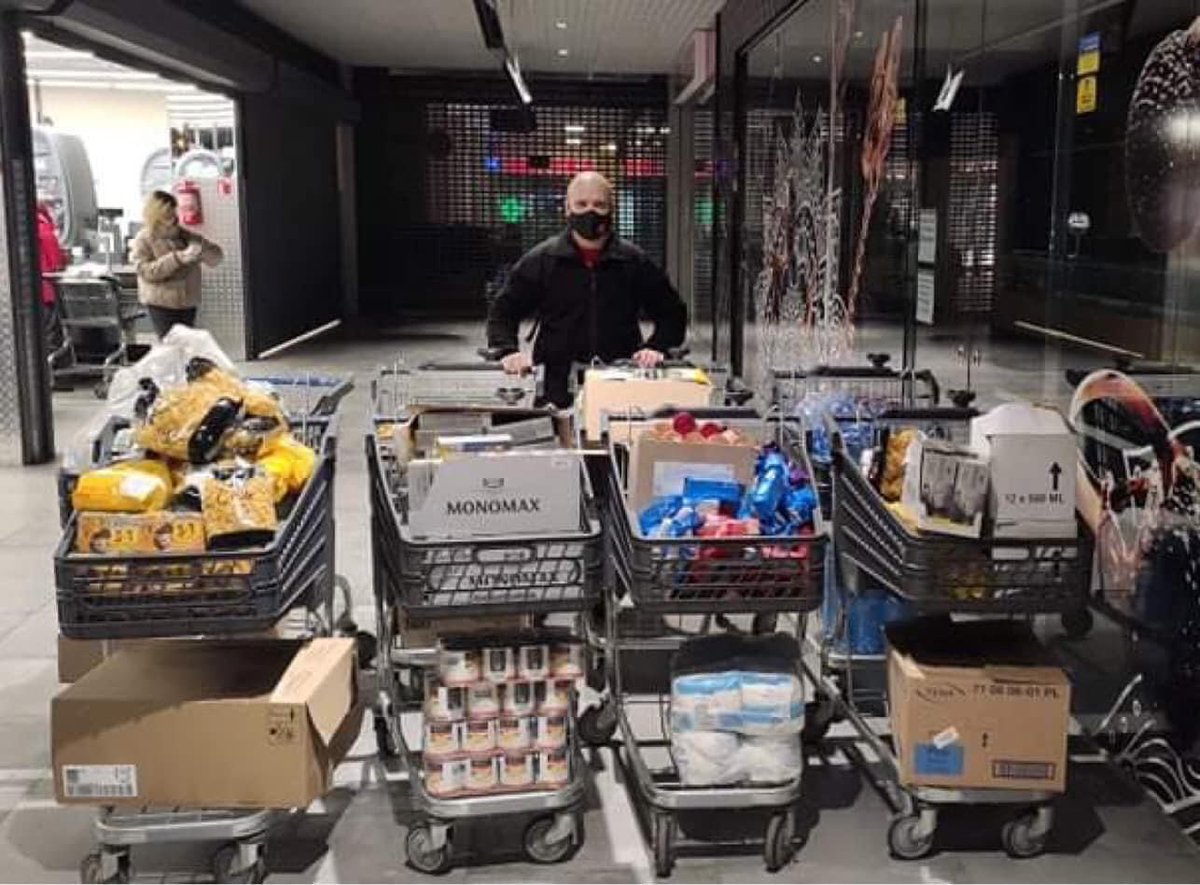 TSA_Projects's tweet image. In various locations across #Ukraine the #SalvationArmy is responding to the needs of internally displaced persons (IDPs) by providing urgently needed food and hygiene items. Our love and prayers go to all the colleagues, friends and people in the country.