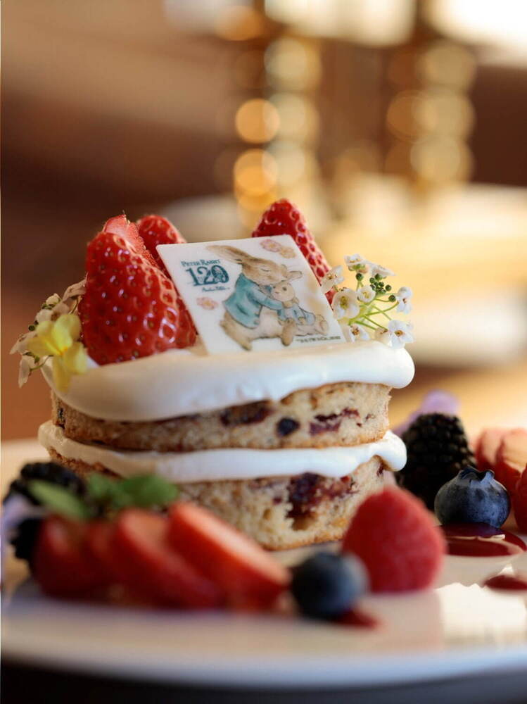 Fashion Press 帝国ホテル 東京 ピーターラビットのバースデーパーティー テーマのアフタヌーンティー ケーキ T Co Pf9s7sfmwz T Co Thx9kq9tyc Twitter