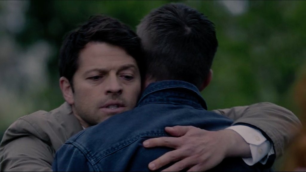 CasIsLoved's tweet photo. there was not enough deancas hugging in supernatural. seven hugs in 12 years is way too few. https://t.co/2Bk2PPIGI1