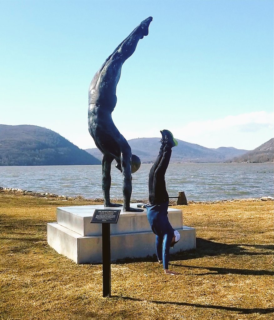 This guy had the nerve to challenge me to a handstand #challenge