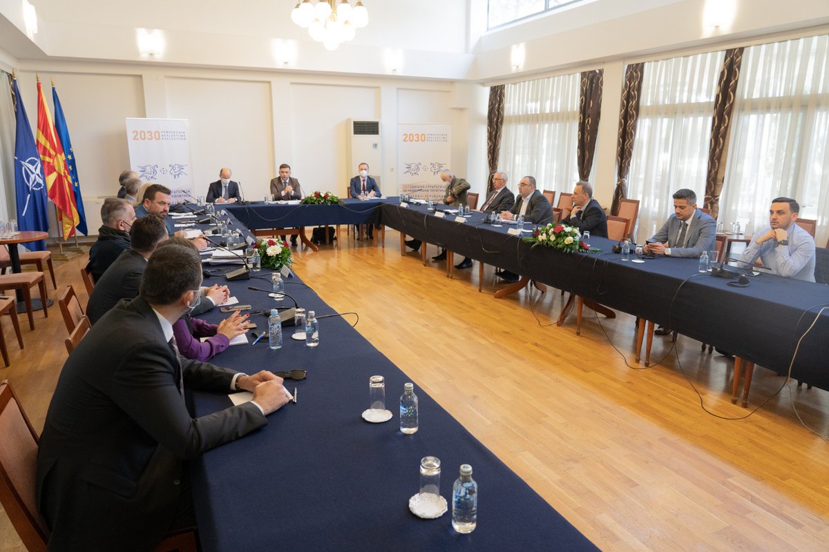 Bujar_O's tweet photo. Timely #Reflection2030 debate on the current security challenges and their impact over the foreign policy strategy of #NorthMacedonia in the next decade. Thematic focus on the situation in #Ukraine, and its consequences for the broader European security architecture. (1/2) https://t.co/d137jMQTQw
