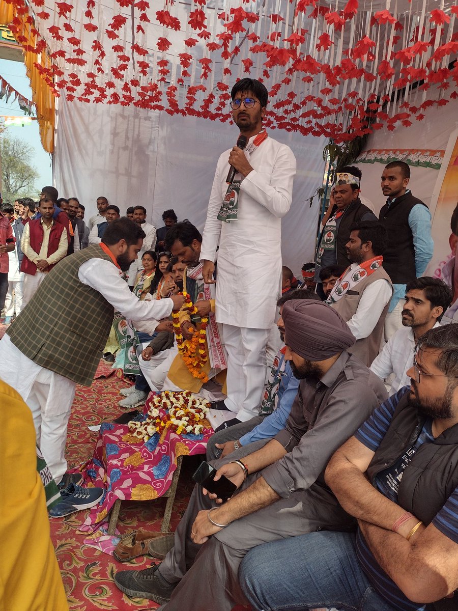 updSandeep's tweet photo. It was wonderful catching up with Chattisgarh PYC President @Cocopadhi Ji. Your energy and speech were super energetic and fiery. #aarahihaicongress #congressforUP https://t.co/3zpTCCnAmv