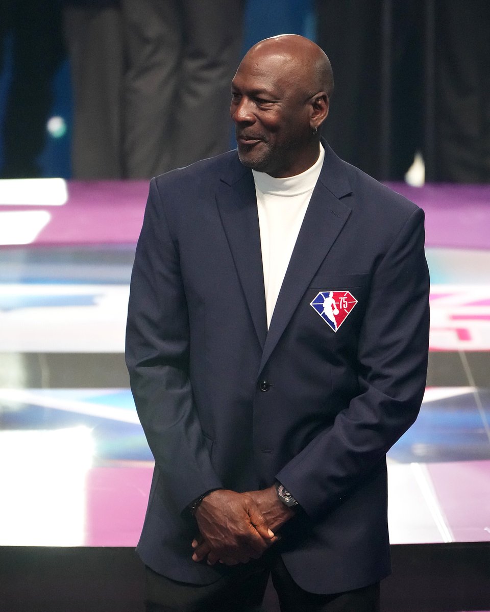 Michael Jordan wears the watch of superheroes and space rebels (a customized Urwerk UR-220): gq.mn/Hw1HBgi