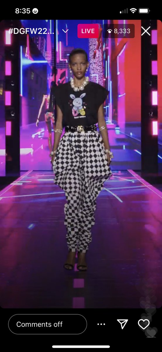 prettyrecovered's tweet image. Little ol’ me.. @prettyrecovered just attended my first Fashion Show LIVE! 🤯💜❤️🤩 @dolcegabbana I chose a couple of designs that truly spoke to me.. These could be NFTs @worldofwomennft 🤷‍♀️💜 @MonaKattan @hudabeauty @YouTubeCreators #ApTalks #TikTokGa