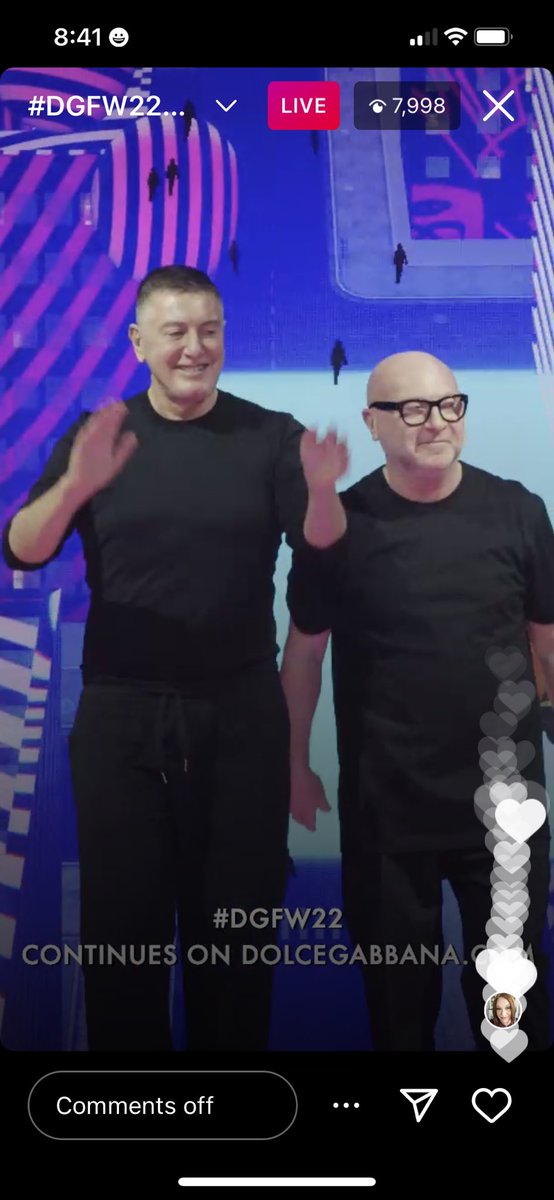 prettyrecovered's tweet image. Little ol’ me.. @prettyrecovered just attended my first Fashion Show LIVE! 🤯💜❤️🤩 @dolcegabbana I chose a couple of designs that truly spoke to me.. These could be NFTs @worldofwomennft 🤷‍♀️💜 @MonaKattan @hudabeauty @YouTubeCreators #ApTalks #TikTokGa