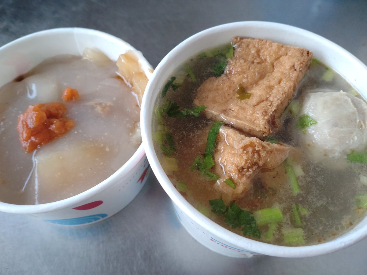 youka555's tweet photo. 今日下午茶 就愛這一味 
炸的肉圓才是王道
蒸的 我真的 很沒愛
綜合湯也很豐富 油豆腐 貢丸 
再加口感超嫩的豬血 很可以😄 https://t.co/jIzXHyUabm