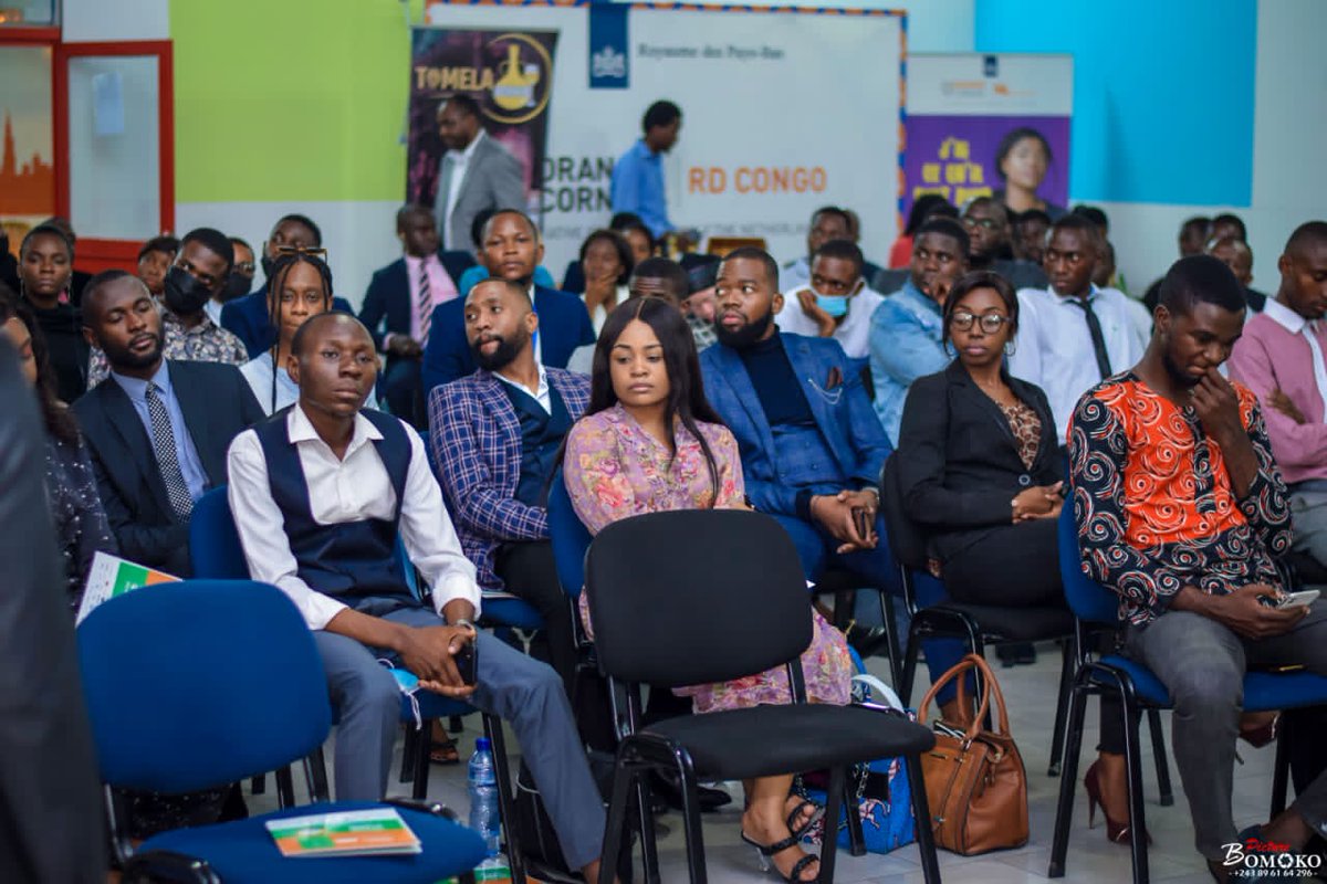 lucMissidimbazi's tweet photo. À Kinshasa pour une rencontre avec les entrepreneurs de la RDC afin de renforcer nos partenariats. https://t.co/c6q5GjH7u4