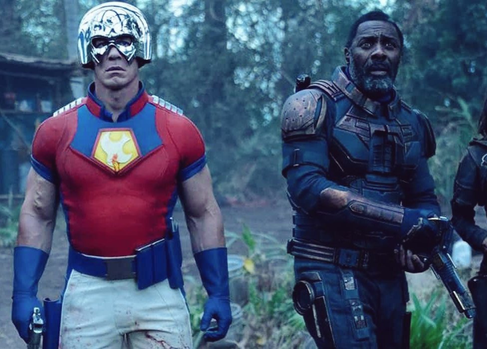 Thunder toysのブラッドスポートとHOT TOYSのピースメーカーを映画