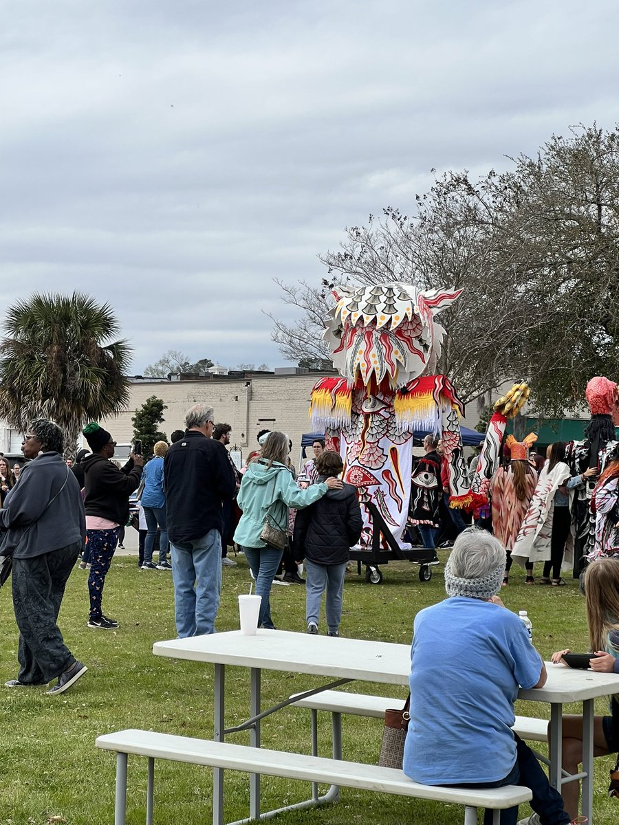 Puppet parade at the Gullah Geeche Community Day in Conway SC <a href="/RadioBahai/">Radio Baha'i</a> is live at the event. #saturday