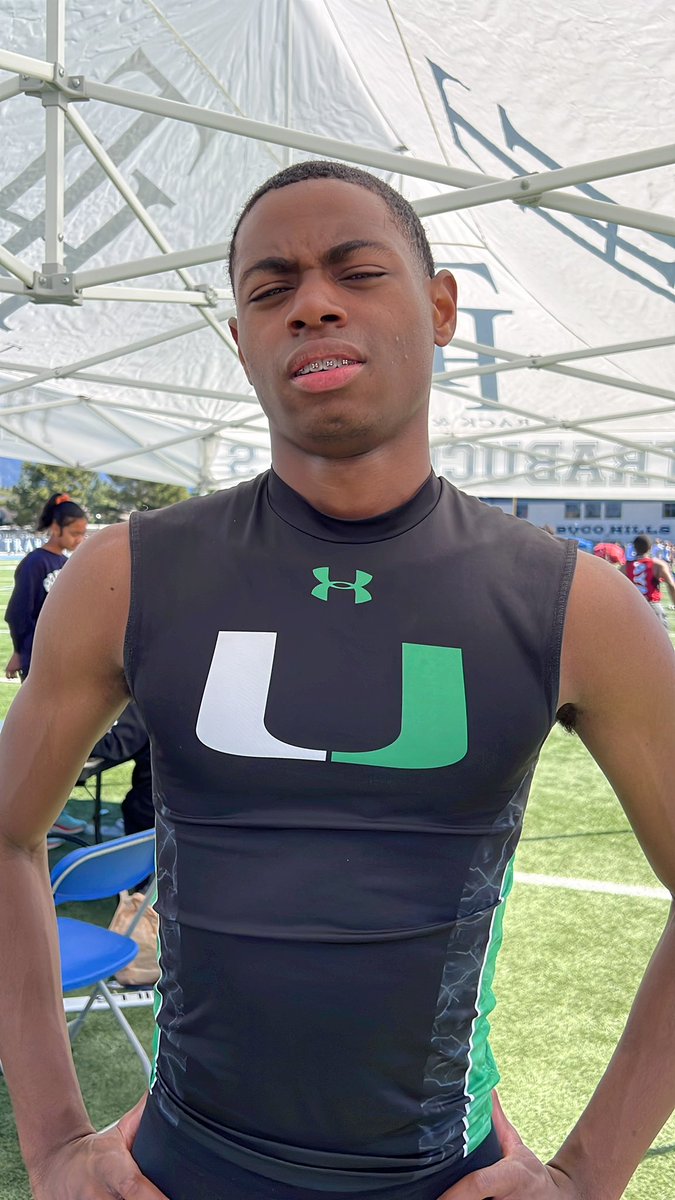 UHSTrack_Field's tweet photo. Coats takes the 400m in a personal best 49.00 season opener. #MustangRoundup https://t.co/S8bJZM5iEs