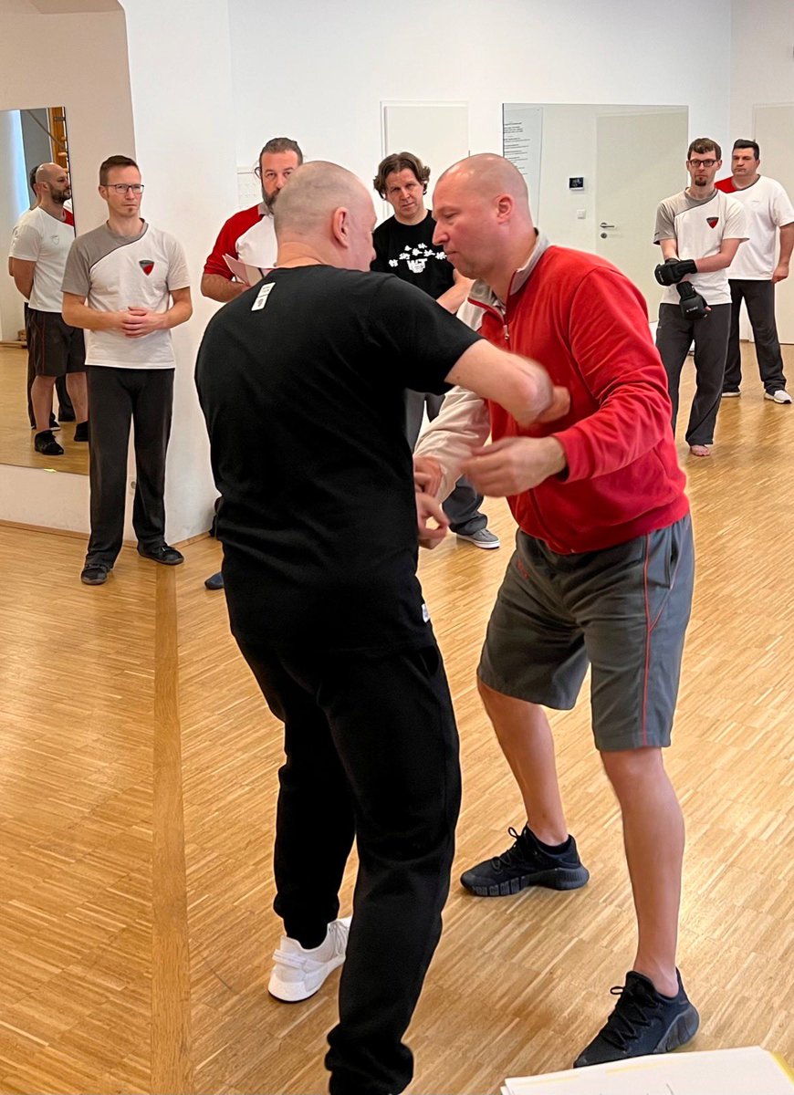 GM_Koenig's tweet photo. Mittendrin im Schulungswochenende #WTW in der #EWTO Akademie Wien, morgen geht es weiter! #WingTsunWorld https://t.co/Xz0MXXAile