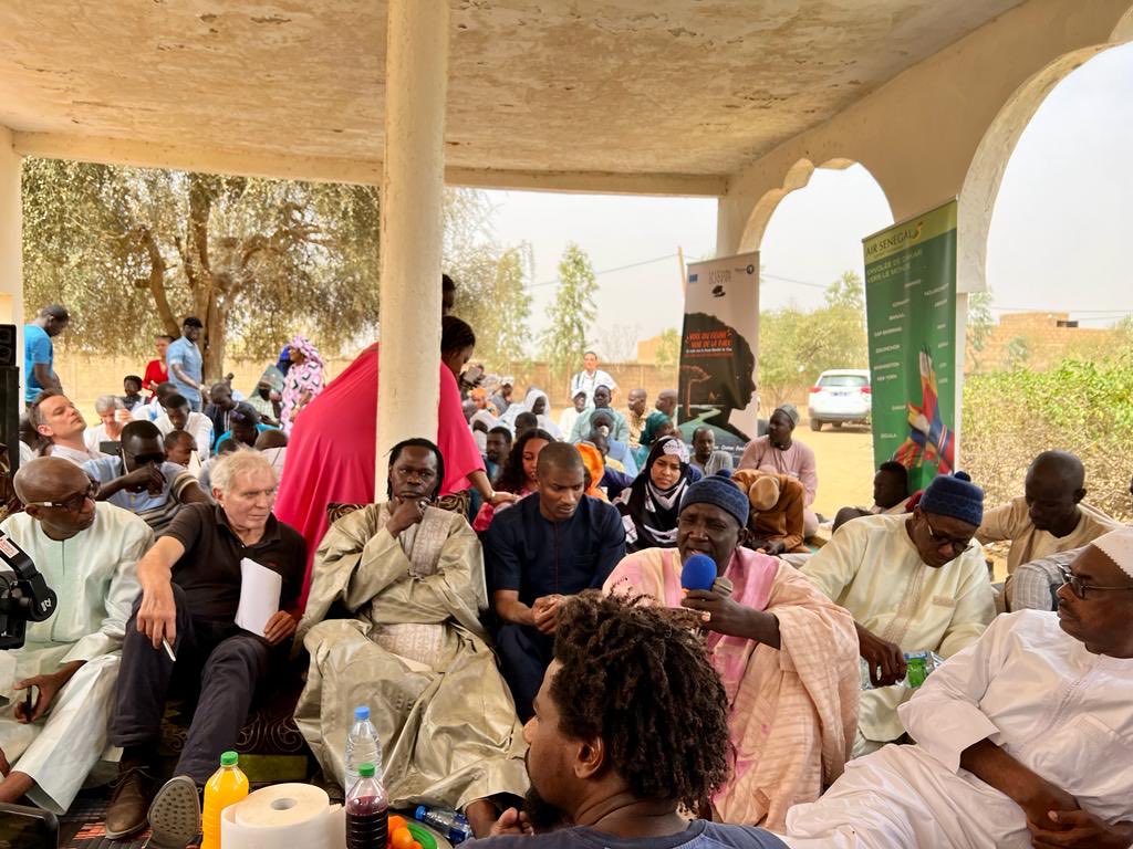 IMingassonUE's tweet photo. 🌍L’🇪🇺soutient très haut le #Festival à Sahel ouvert #FASO2022 à Mboumba au bord du fleuve Sénégal.
Un forum essentiel de partage et de culture, de réflexion sur les enjeux fondamentaux de l’eau et de la paix. Ce qui nous unit nous fait agir.
@baabamaal
#UnMondeDePaix 🕊 https://t.co/6kDJg1Hx4B
