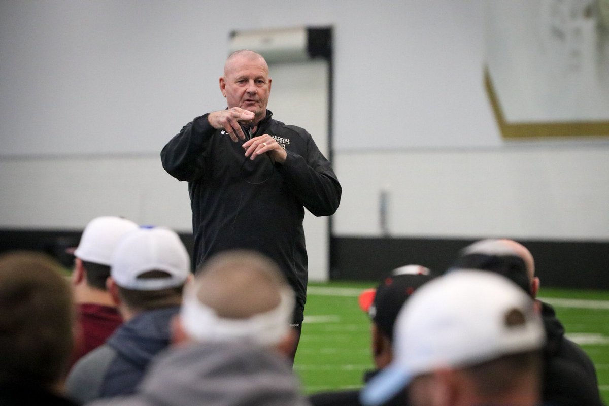 CoachKChism's tweet photo. HU Flexbone Clinic https://t.co/JcQmToRy29