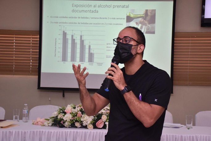 SNSRDO's tweet photo. ✅El SNS y @SaludPublicaRD, a través de sus departamentos de Salud Mental y Materno Infantil, realizaron un taller sobre trastornos del neurodesarrollo, dirigido al personal de salud del @HPHMRD, con el fin de prevenir y detectar el consumo de alcohol en las madres adolescentes. https://t.co/aS7hqEDIkA