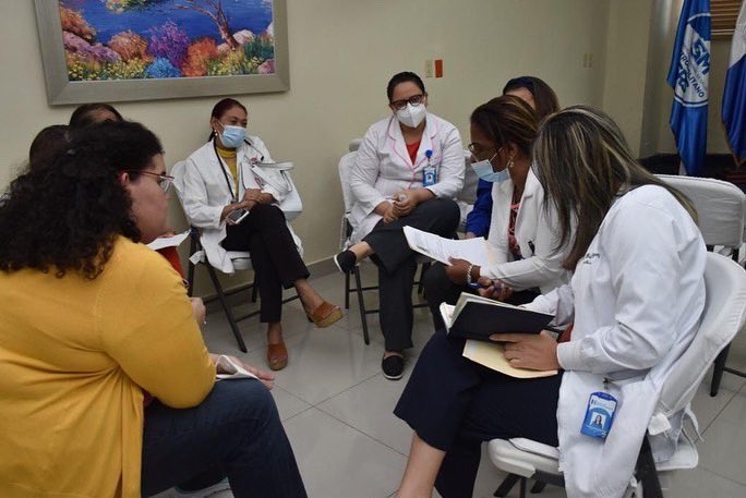 SNSRDO's tweet photo. ✅El SNS y @SaludPublicaRD, a través de sus departamentos de Salud Mental y Materno Infantil, realizaron un taller sobre trastornos del neurodesarrollo, dirigido al personal de salud del @HPHMRD, con el fin de prevenir y detectar el consumo de alcohol en las madres adolescentes. https://t.co/aS7hqEDIkA