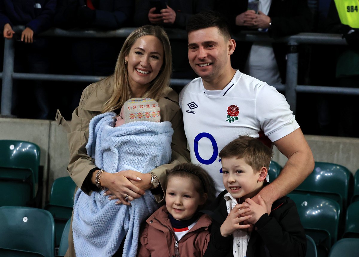 A special day for the Youngs' 👪

#ENGvWAL | #BenYoungs115