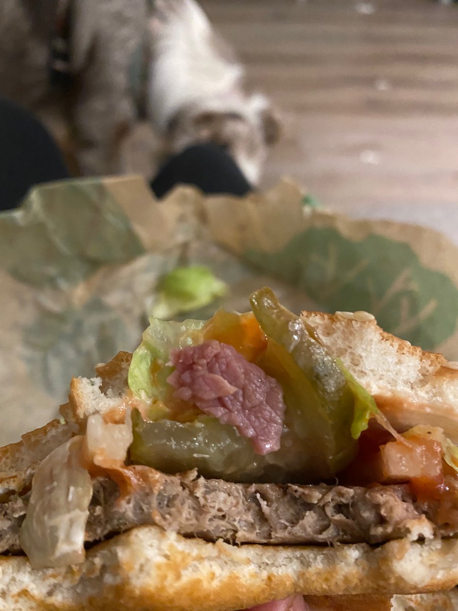 Jenxharding's tweet photo. @BurgerKing not had any response to my complaint sent a few weeks ago  that There was meat in my plant based whopper. Does this not bother your customer service team enough to respond? https://t.co/L4C5lX4N6f