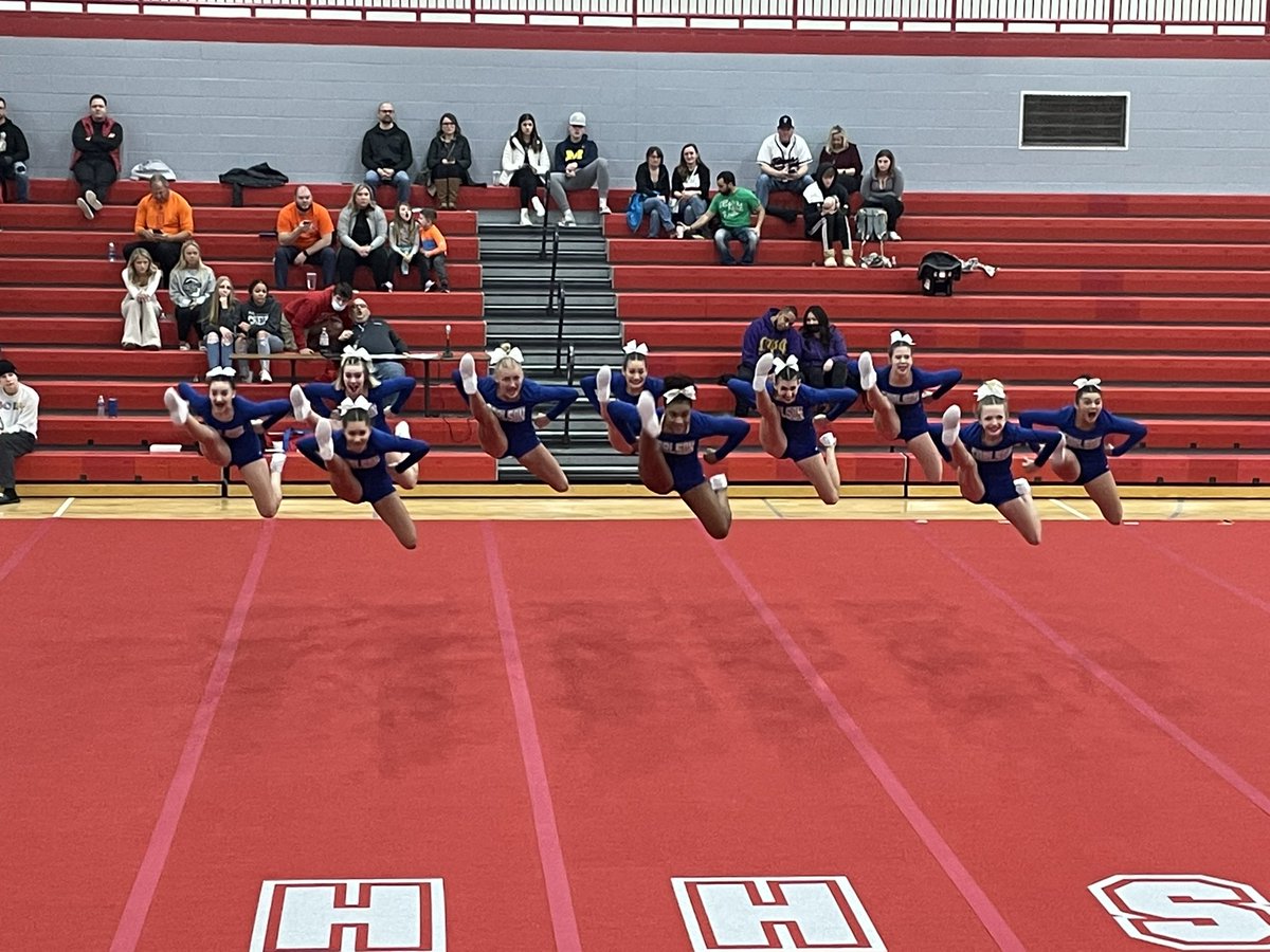 Amy Conway tweet media