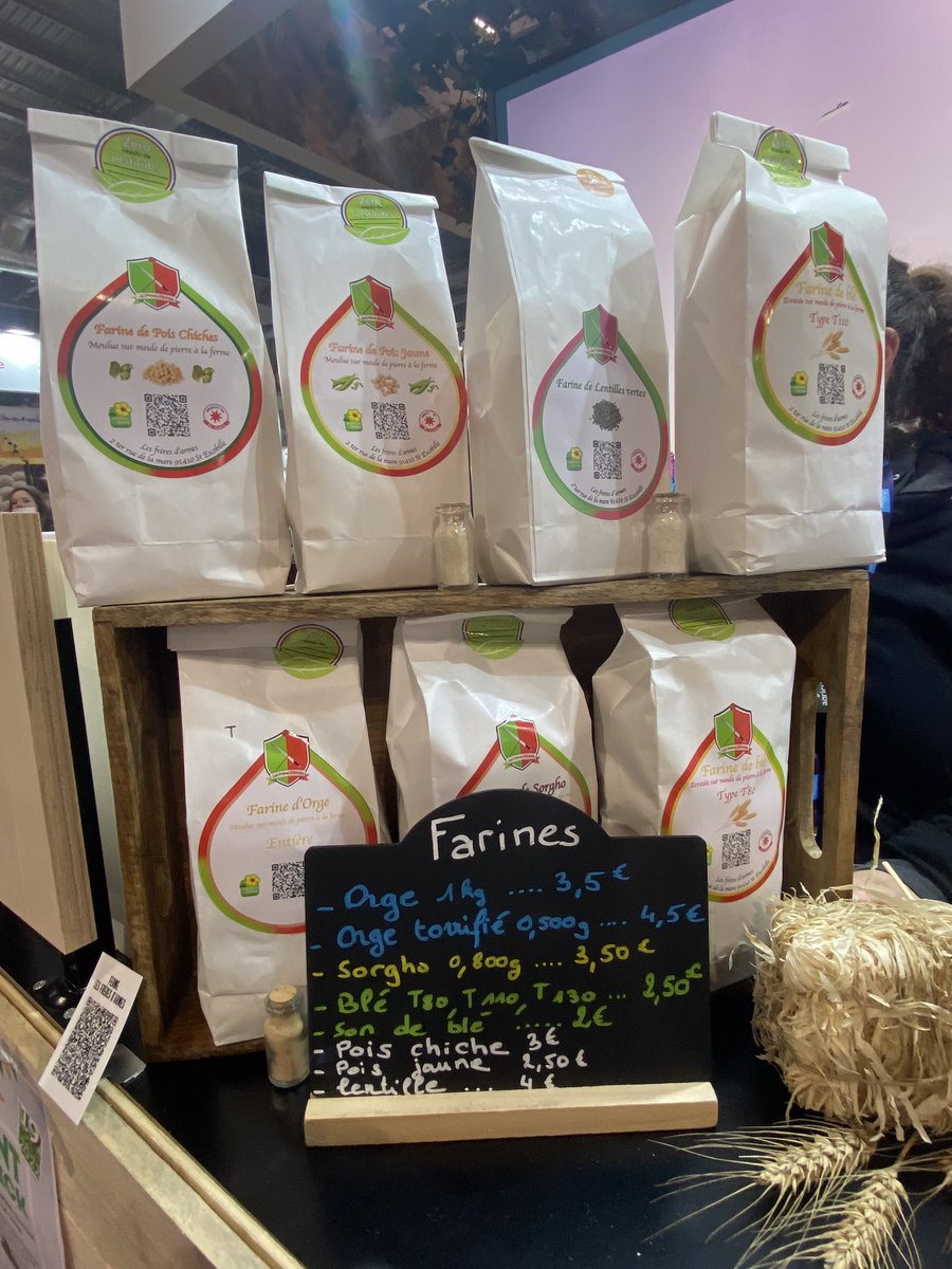 produitenIDF's tweet photo. Connaissez-vous la graine de Sorgho ? 
Cette graine riche en protéine, très nutritive et sans gluten, déclinable en bière, farine ou a ajouter à vos salades ! 
A découvrir au @Salondelagri sur le pavillon de la Région @iledefrance avec @freresdarmes91 

#SIA2022 #IDFagriculture https://t.co/ZhUwGskOhx