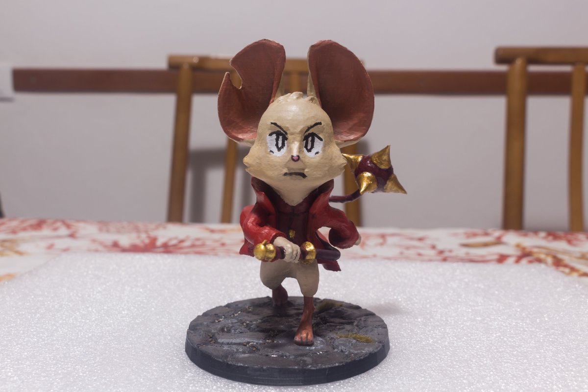 Hondrus's tweet photo. I'm not good at drawing. But I got a 3D printer and almost zero experience in sculpting and painting, who am I to not try something for the art contest?
So,  @YachtClubGames , how does this #MinaTheHollower miniature came out? 👀 https://t.co/YhrHoyBCCK