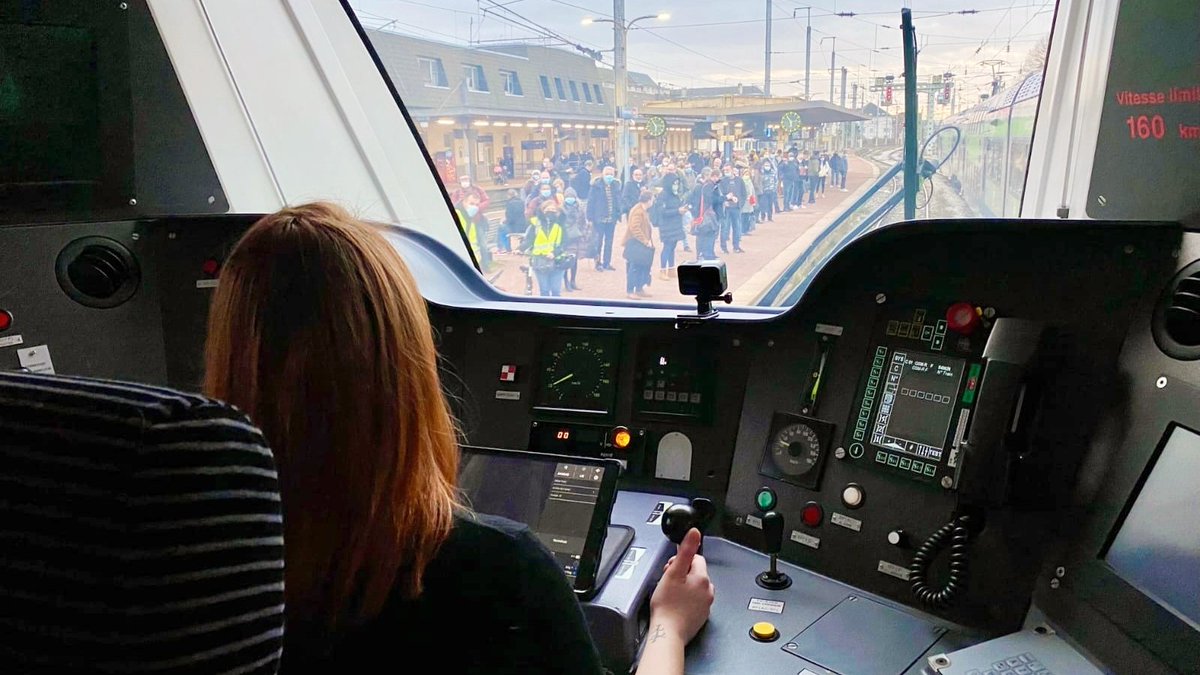 " TU SERAS JAMAIS CONDUCTRICE DE TRAINS " 
Comme quoi il suffit juste de croire en soi, ils ont voulu m'atteindre avec ces paroles, j'en ai fait ma force ! 
Crédit photo : <a href="/CelineCzermak/">Céline Czermak</a>