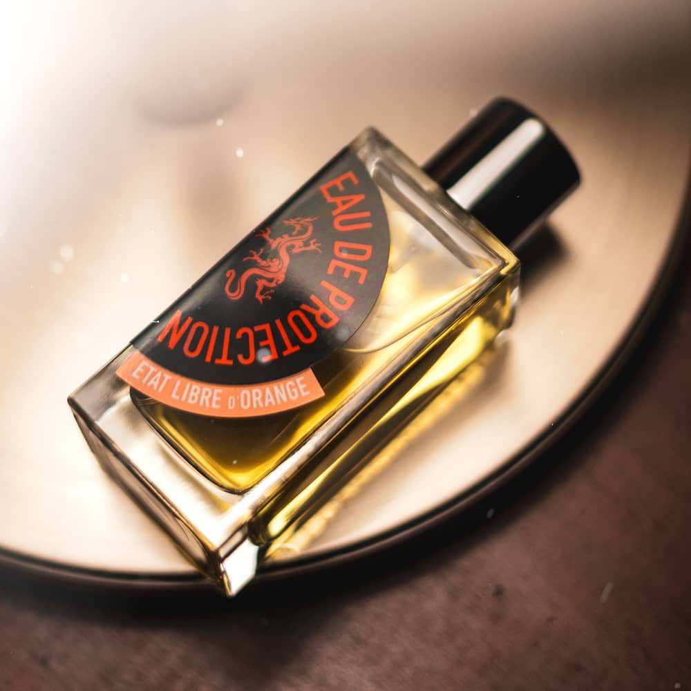 FragranceX's tweet photo. Treat yourself to the powerful and desirable notes of #EauDeProtection by Etat Libre d'Orange. An alluring blend of ginger, rose, and geranium creates an almost magnetic effect. Discover it for less here:
https://t.co/PoTaWpPVds https://t.co/SLq4gHaFbn