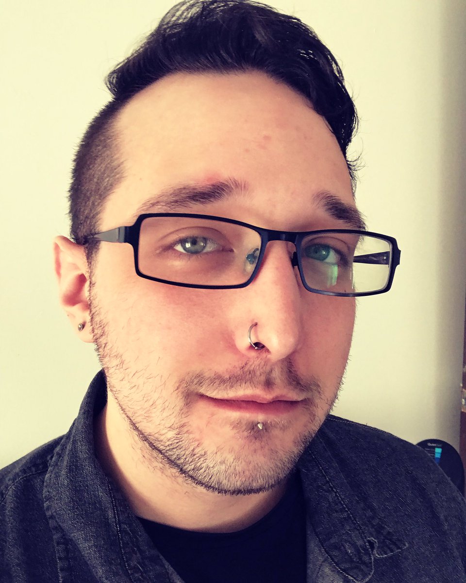 MunchDawg93's tweet photo. Seven days later. The baby face didnโt last long ๐ #update #beardprogress https://t.co/7bIgN7UUO7