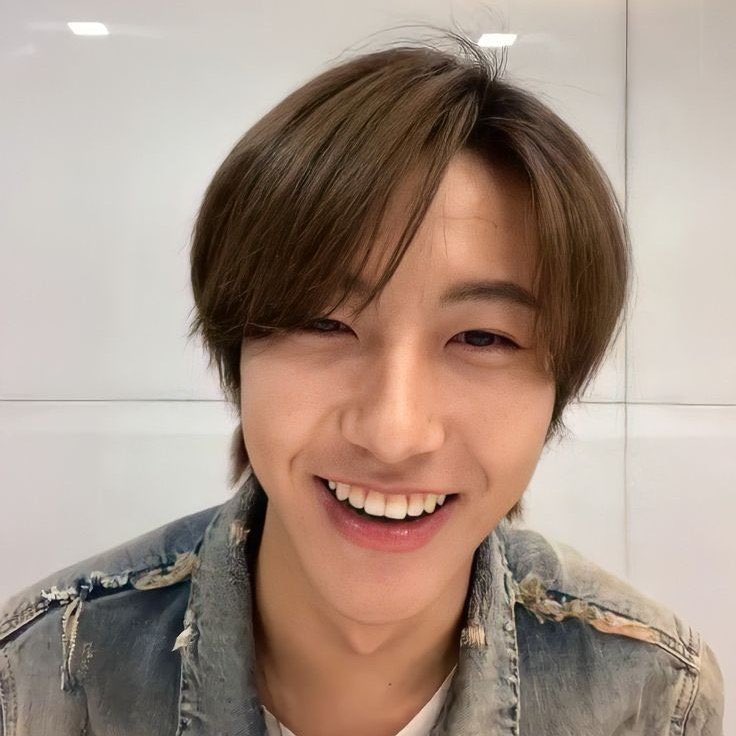 hermanleeee's tweet image. a #jaeren #renejae short filo au wherein...

intimidated ang isang Jamal sa isa sa mga kaibigan ng mga kapatid niya at inakala nilang galit siya sa mga ito without knowing he just adores his brother's friend at nahihiya lang talaga siya...