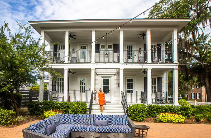 yTravelBlog's tweet photo. When you visit #Beaufort, South Carolina, one of the most historic &amp; charming cities in USA, stay somewhere that reflects all that. Check out our review of the Beaufort Inn: https://t.co/hSC4iaM24X #SouthCarolina @Discover_SC @BeaufortInnSC #travel #traveltips https://t.co/SUMmD5I9ER