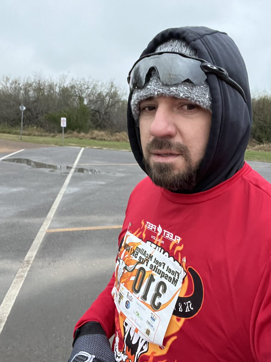 JaviErikaP12's tweet photo. Boom 💥 @fitleaders wet, cold, muddy no problem 11th male overall 10K https://t.co/EDnM8dC4fd