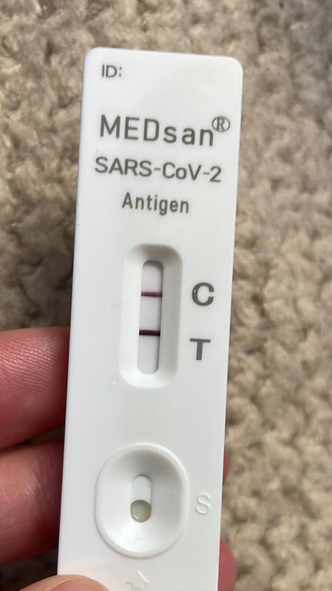 Sind die Striche nicht eigentlich Rosa/Rot? Wieso sind meine Lila/Schwarz?  🙄#onkomm #hda #dll21 #Coronavirus #positiv