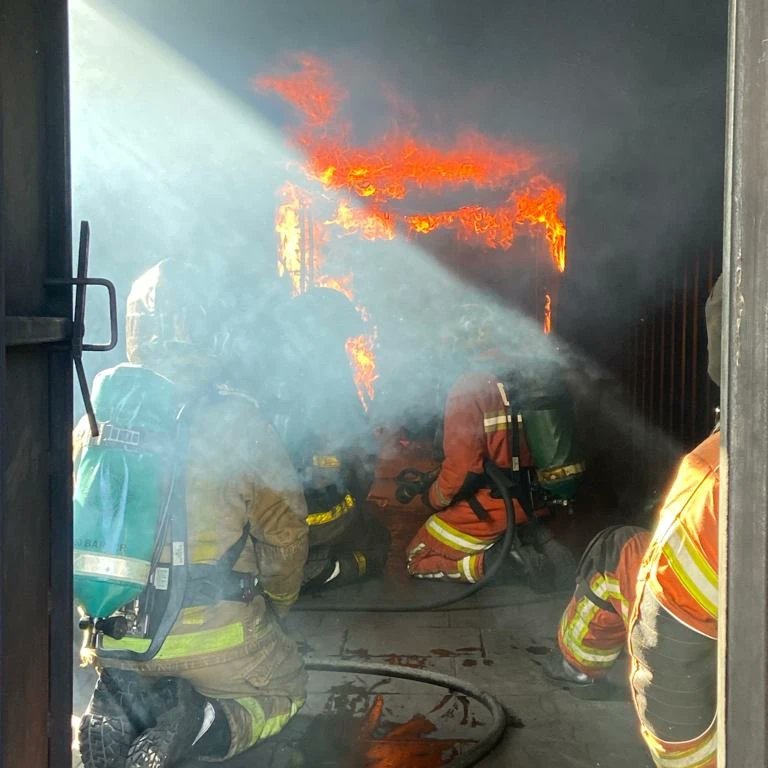 fidsy87's tweet photo. Two weeks spent down at Redone in Exeter on my CFBTi course. Brilliant course and learnt lots from the very knowledgeable instructors. CFBTi✅BAi✅ which course next? 🤔 #firefighter #instructor #shropshire #devonandsomerset #exeter https://t.co/V6fAuuCGj6