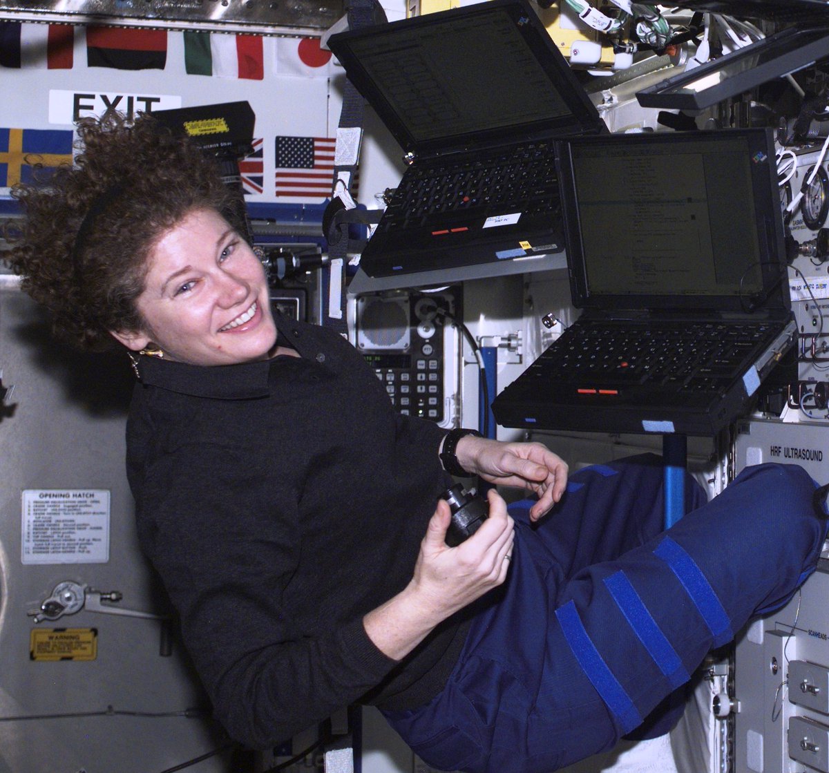 🎂Please join me in extending warm birthday wishes to retired <a href="/NASA/">NASA</a> #astronaut Susan Helms - veteran of 5 #spaceflights and <a href="/usairforce/">U.S. Air Force</a> Lt. General. Here's to many more amazing orbits! 💫