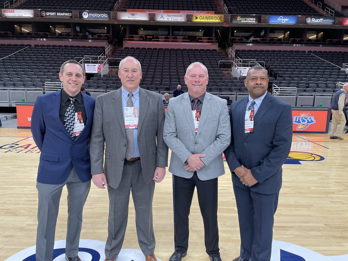 So proud of our IHSAA 1a state finals Girls official! Officials Brian Allan, Clem Hollingsworth, Rob Couch and Alternate Cris Haro great officials great men ❤️