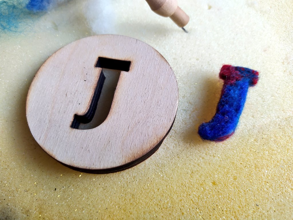 concreted0g's tweet photo. . More #GwneudAGwlan #MadeWithWool exploration. Working on finding the fine detail limit when pin felting fleece into #lasercut patterns. I aesthetically like the fleece when its in the pattern.. fleece marquetry almost! https://t.co/p8hv7f6AT1