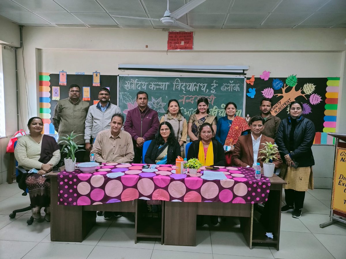 SemaltyRakesh's tweet photo. #ExtemporeSpeech tests one's communication caliber,thought process & cohesion.Judging North East Delhi teachers this morning stoked & stirred my rioting imagination
Extempore requires judicious compound of base,pace,grace,trace, surface & face to tackle treacherous tricky topics https://t.co/TOgSlnxUin